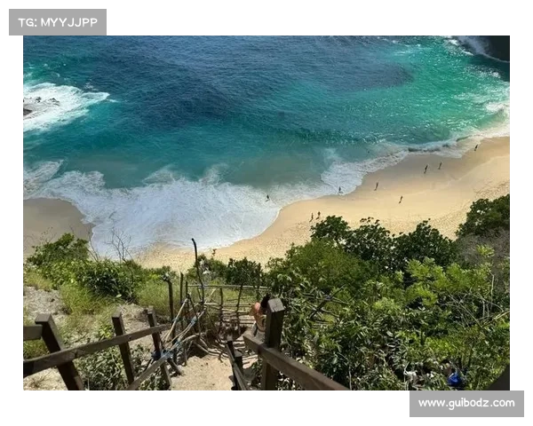 风景再美拍照再酷,但你敢坐在悬崖边缘挑战极限吗 风景再美拍照再酷,但你敢坐在悬崖边缘挑战极限吗
